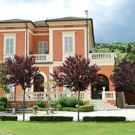 Alfredo Bed & Breakfast *